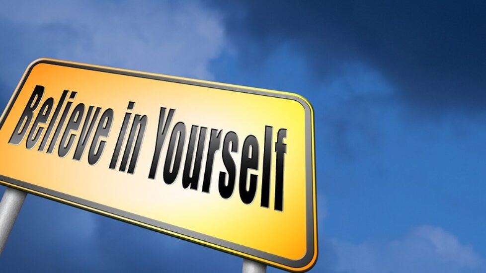 PHOTO-DAILY-INSPIRATION-BELIEVE-IN-YOURSELF-900x444